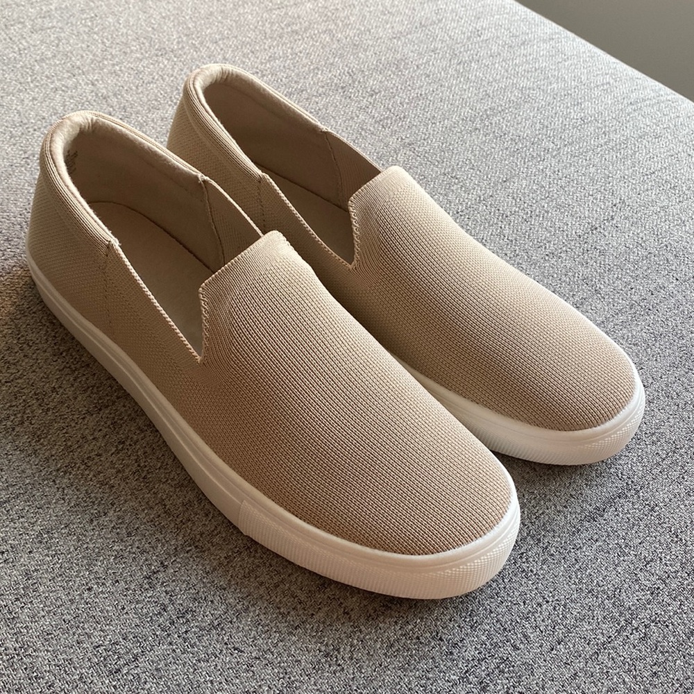 Slip on knit sneaker